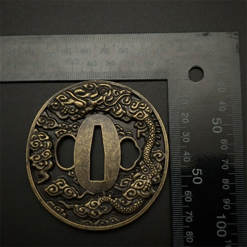 楽天市場】日本刀装具 刀鍔 雲龍図 合金製 金工 細工 鍔 つば 居合用