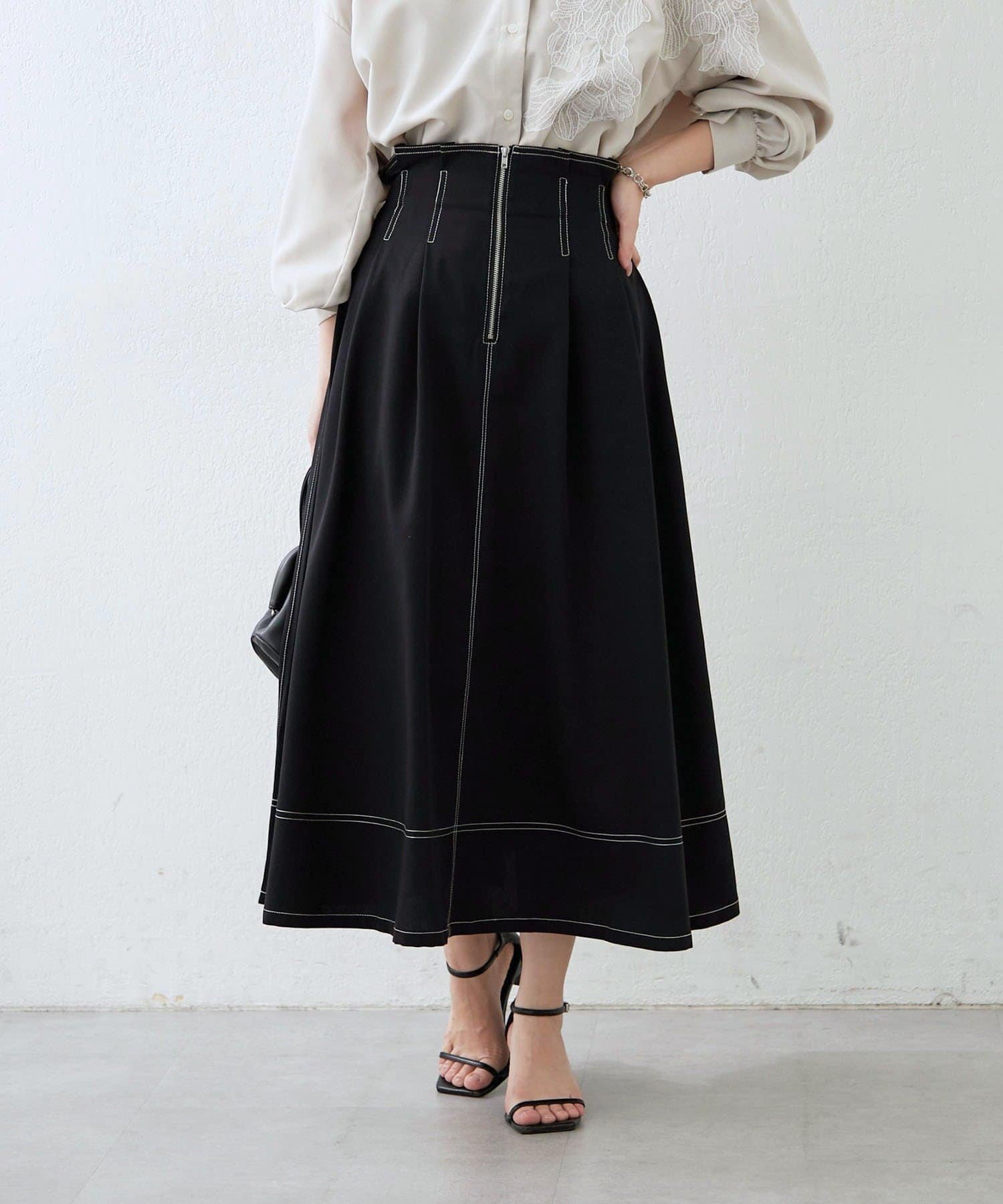 足長効果◎フロントZIPフレアースカート | Remind me and forever