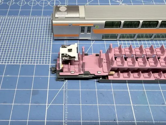 LED室内灯クリア用カラーフィルター 昼白色 を取付けてみる。 ホビー