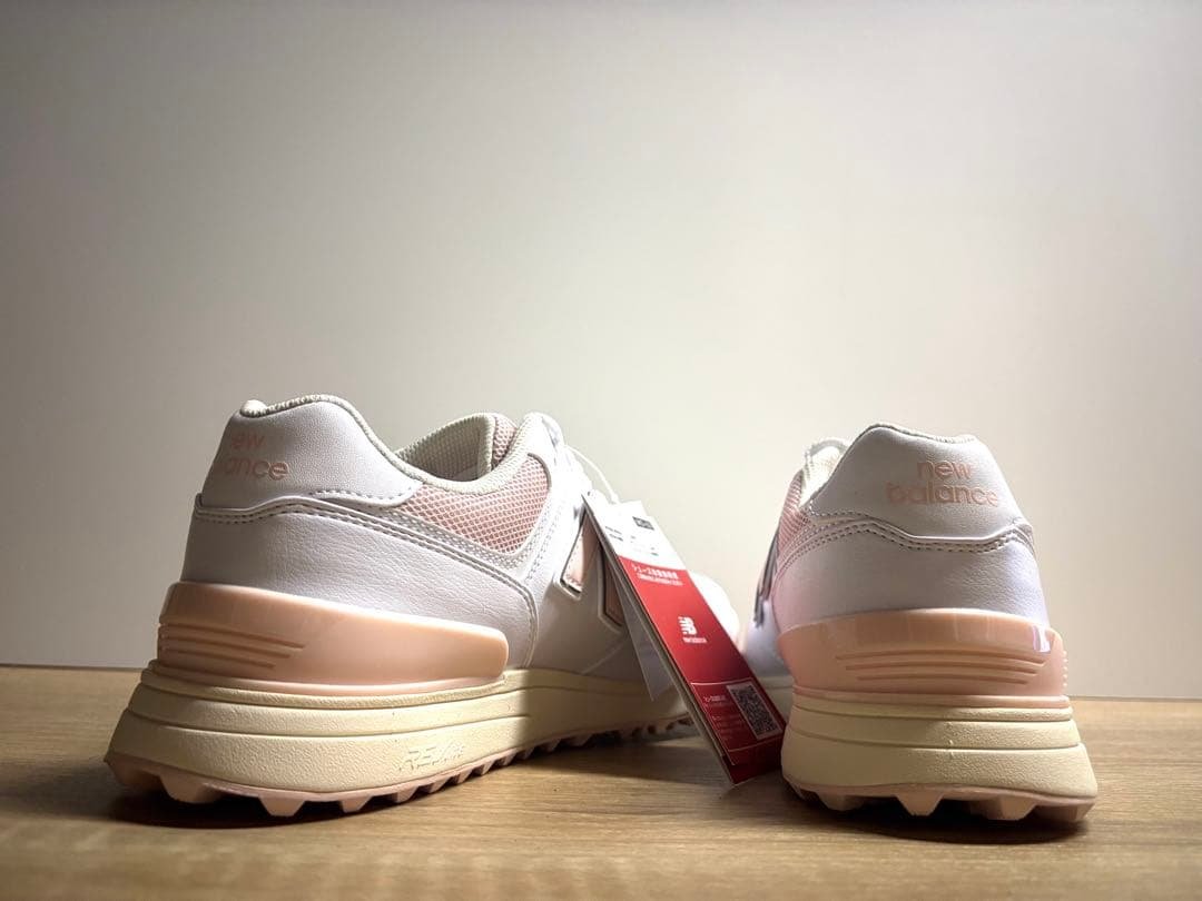 未使用 24.5cm 2Eニューバランスゴルフシューズ WGS574B3ホワイト